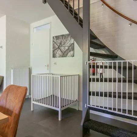 Child-friendly House With 2 Bathrooms, On A At The Vrachelse Heide Сasa de vacaciones *